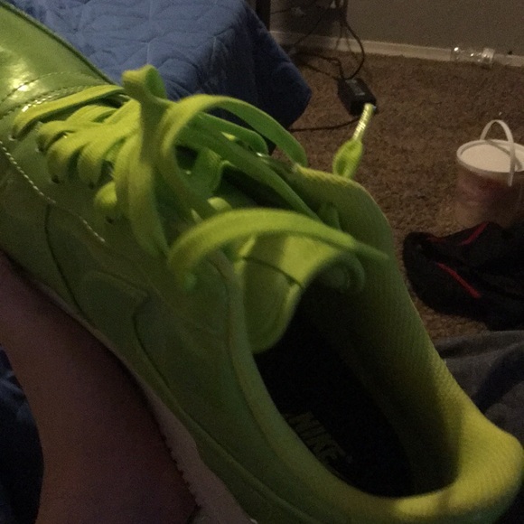 Af1 low Lime green logo colorway - Picture 2 of 2